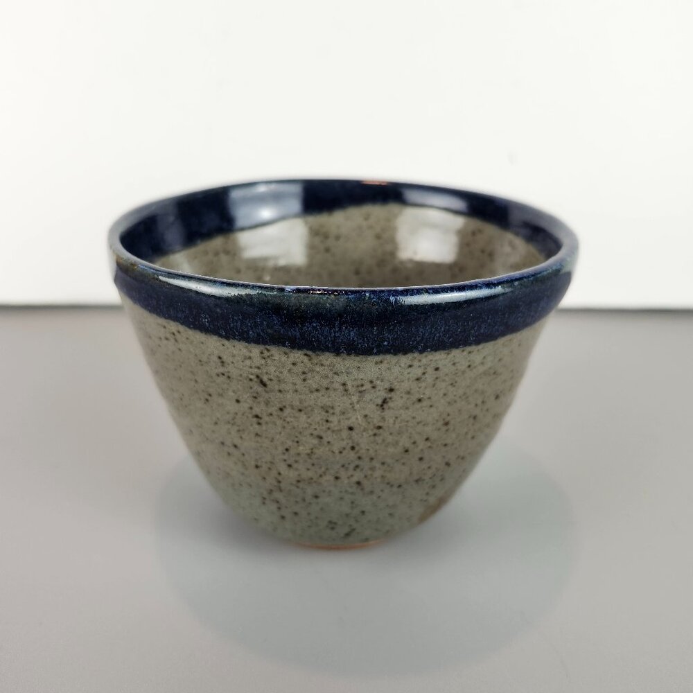 Vtg Signed Studio Pottery Bowl / Planter Pot